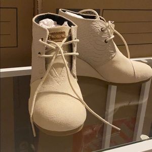 Brand new TOMS beige wedge booties